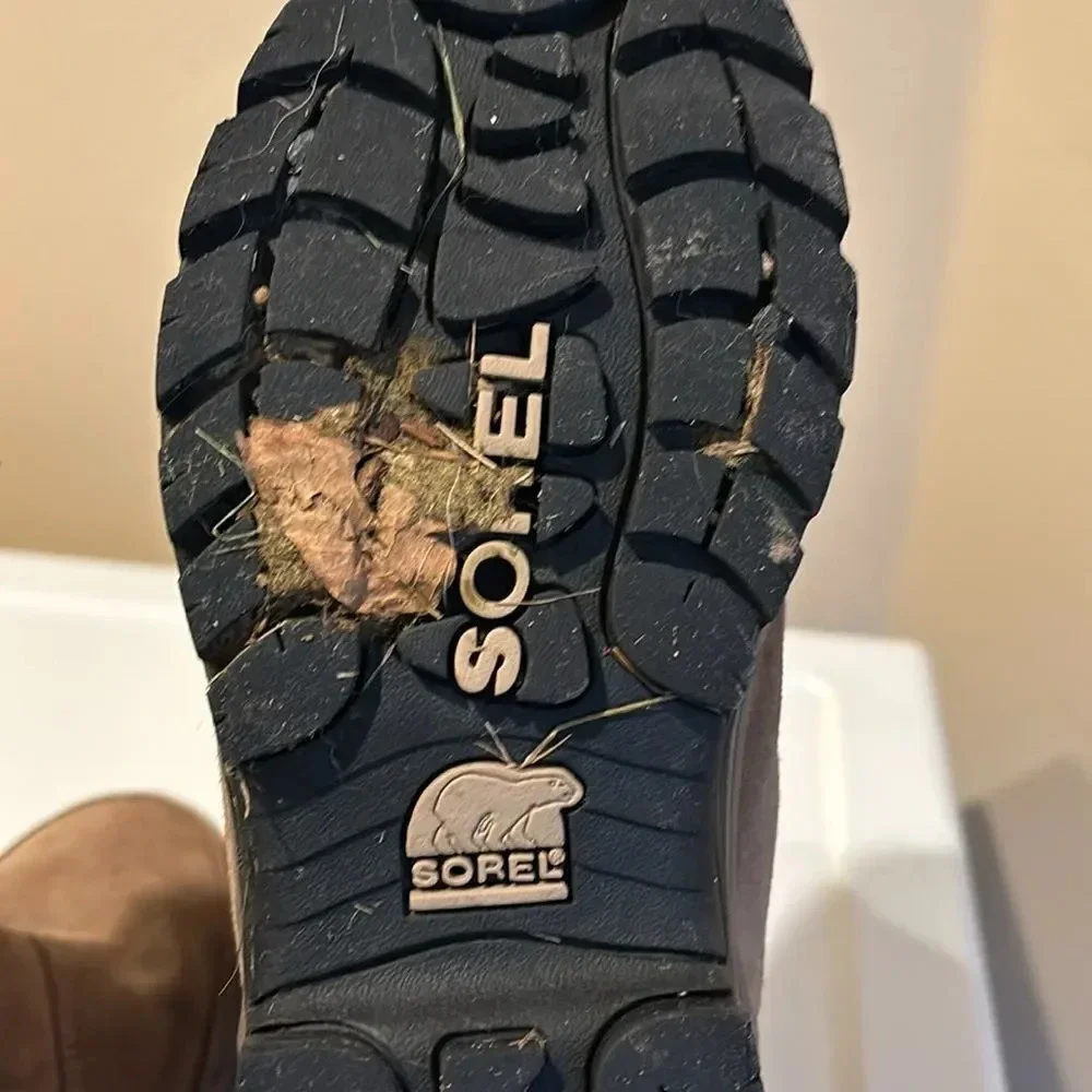 Sorel woman tan